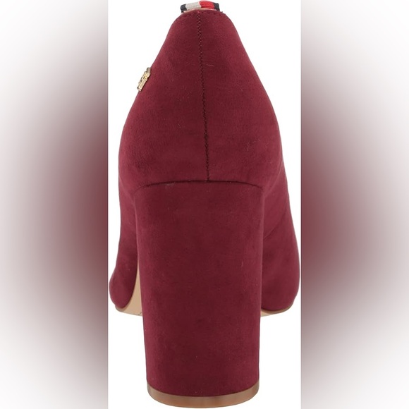 🐘🐘 Tommy Hilfiger Blocked Heel Suede Pump - Picture 5 of 5